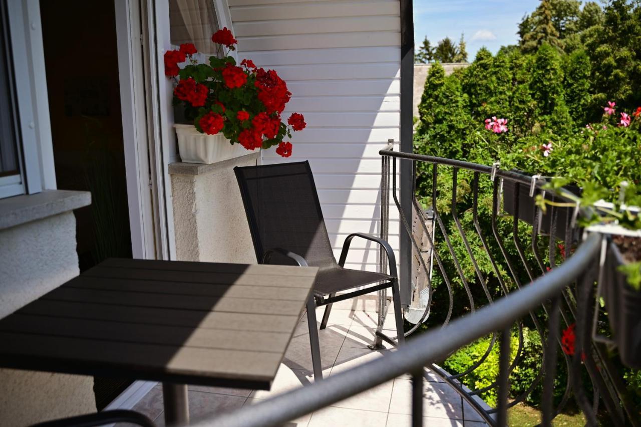 Villa Terrazza Balatongyorok Luaran gambar